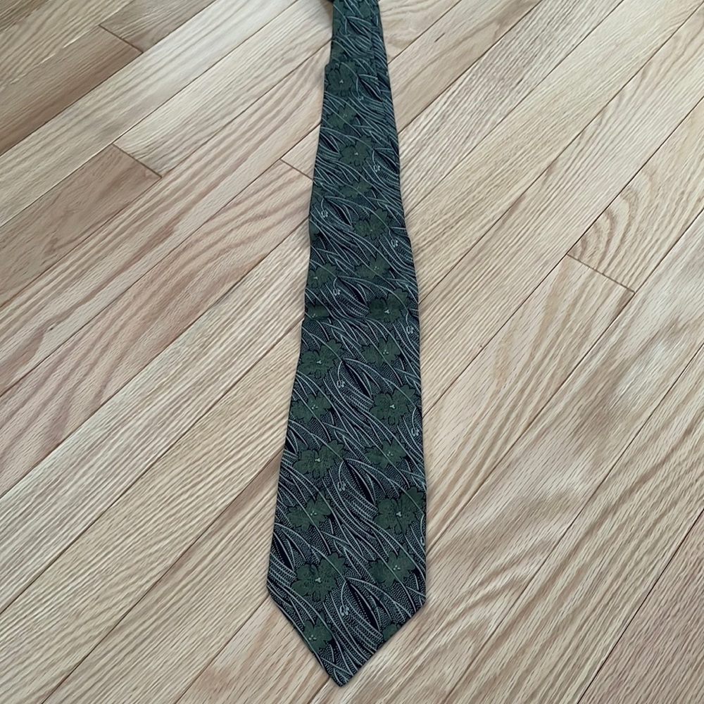 Never been worn Giorgio Armani tie